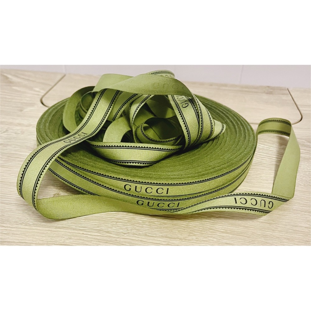 Gucci ribbon